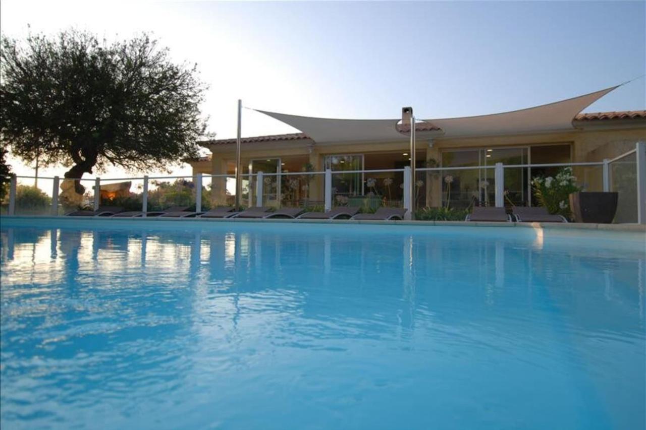 Location De Vacances Olivier Jardin Privatif Et Piscine Chauffee Partagee Кальви Экстерьер фото